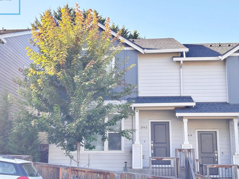 2442 Brackenfern Road