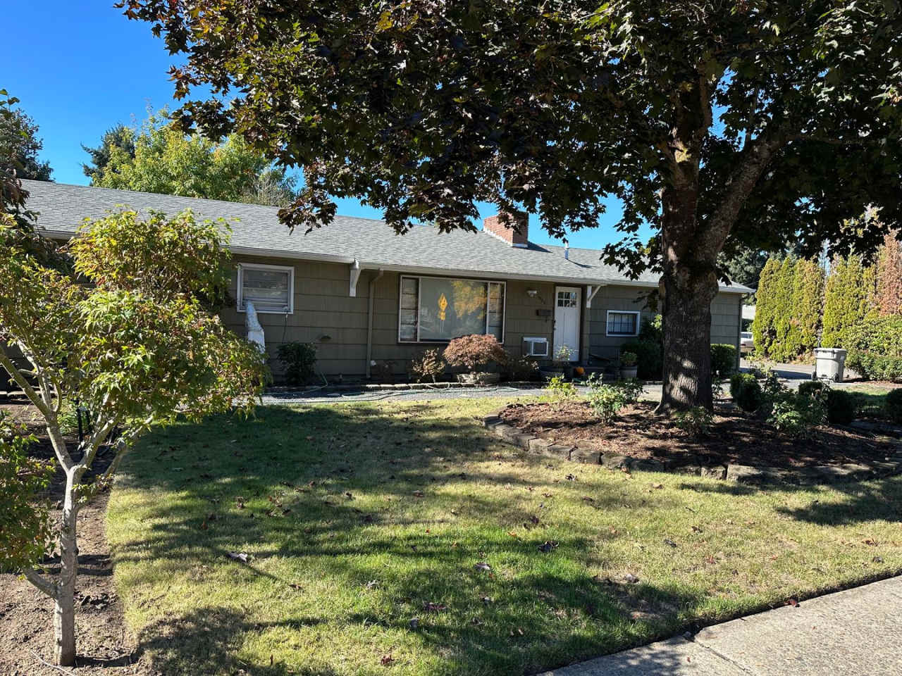 3 Bedroom 1 Bath Home With A Huge Living Room  2 Car Garage In Lebanon