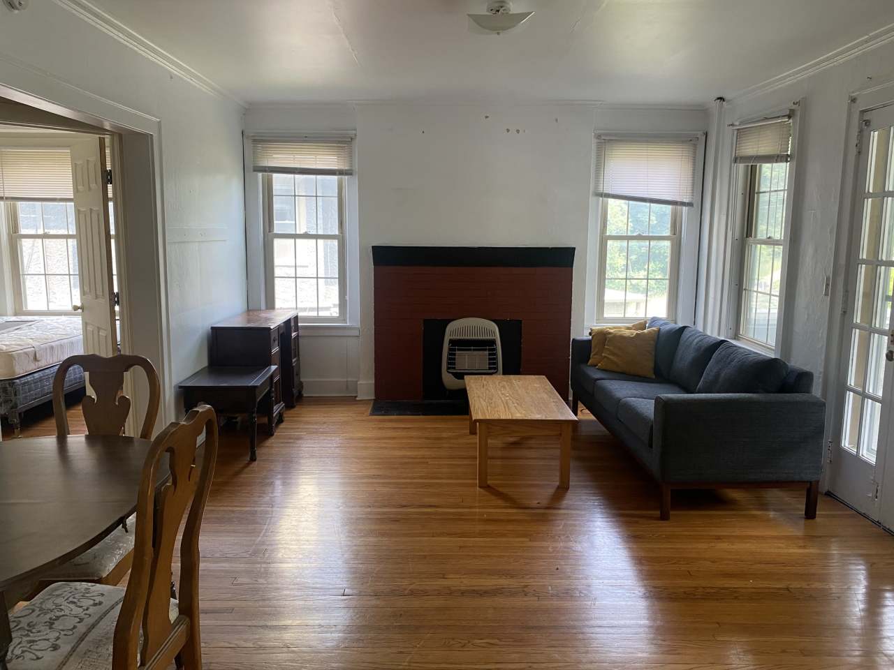 708 Stewart Ave. Apt. 2
