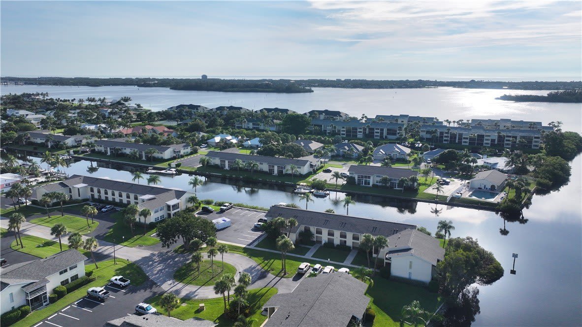 1830 Robalo Drive unit: B102