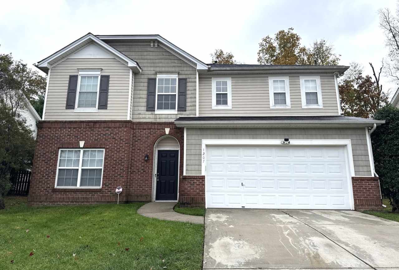 4 Bedroom Home in University!