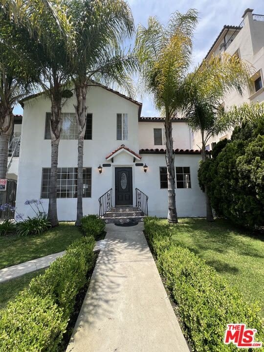 153 N Hamilton Dr