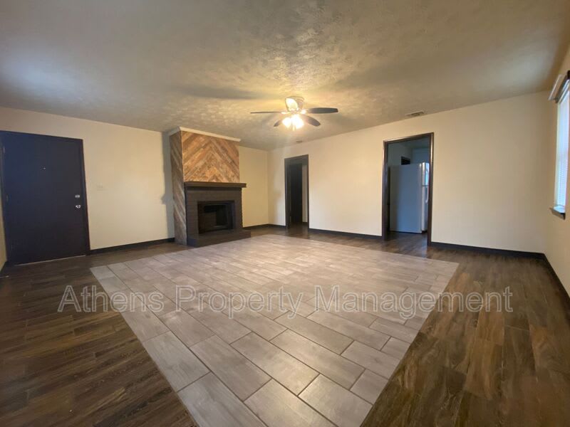 1083 Kings Mill Run