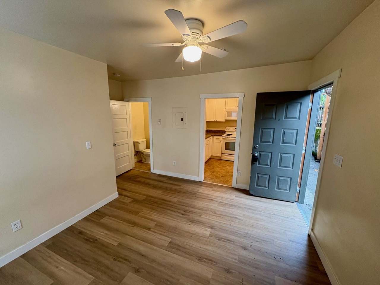 WESTLING RAINIER AVE S