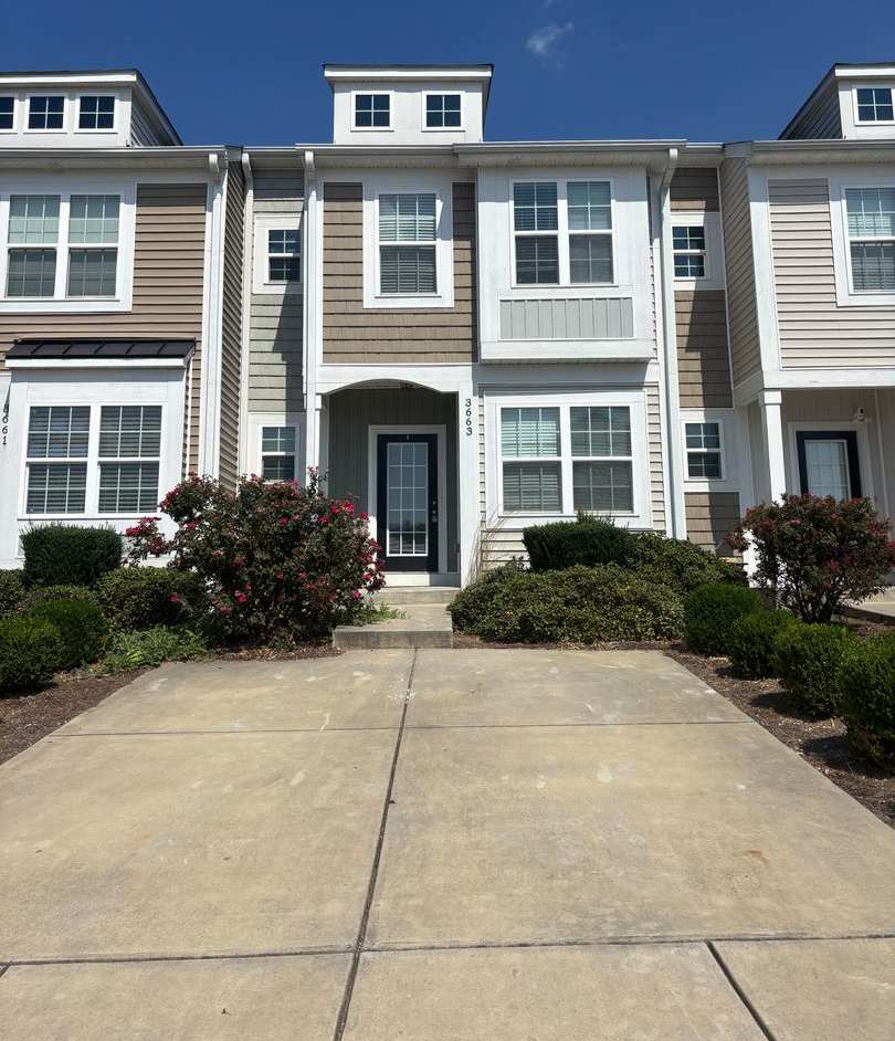 3BR/2BA Townhouse in Concord