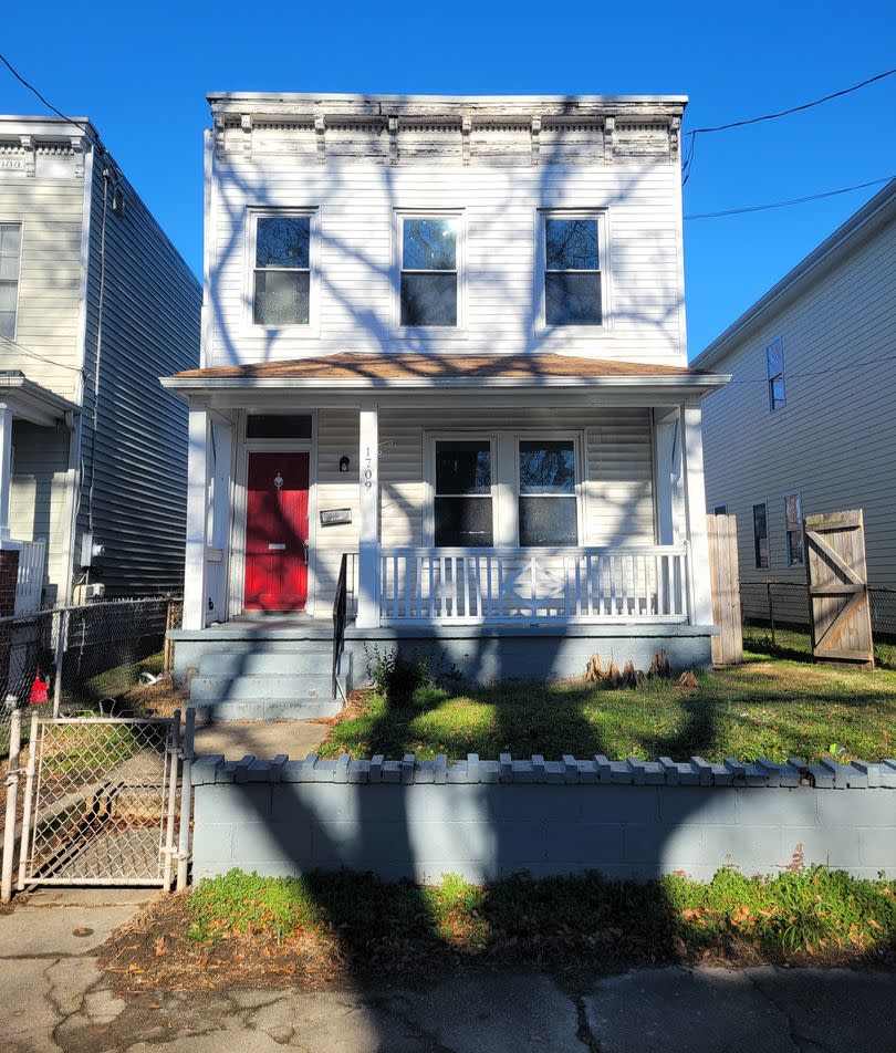 Remodeled rowhouse in Manchester