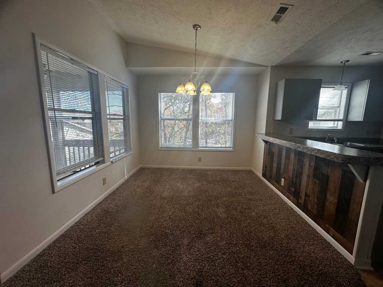 6764 Willowbrook Apt 9~Fayetteville, NC 28314 **2 WEEKS FREE RENT OFF FIRST FULL MONTH'S RENT**