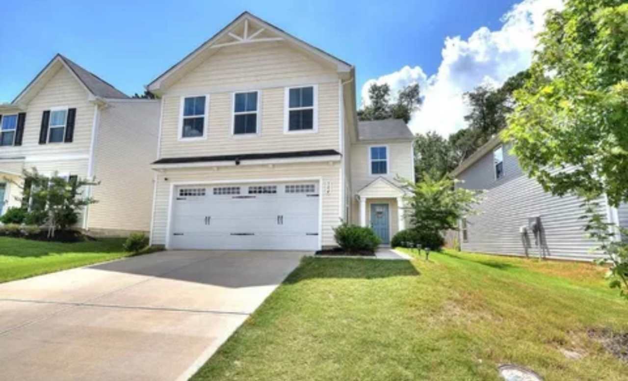 Spacious 4/2.5 Move In Ready Now