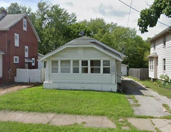 1541 Larchmont Ave NE