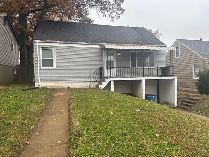 145 North Harvey Avenue