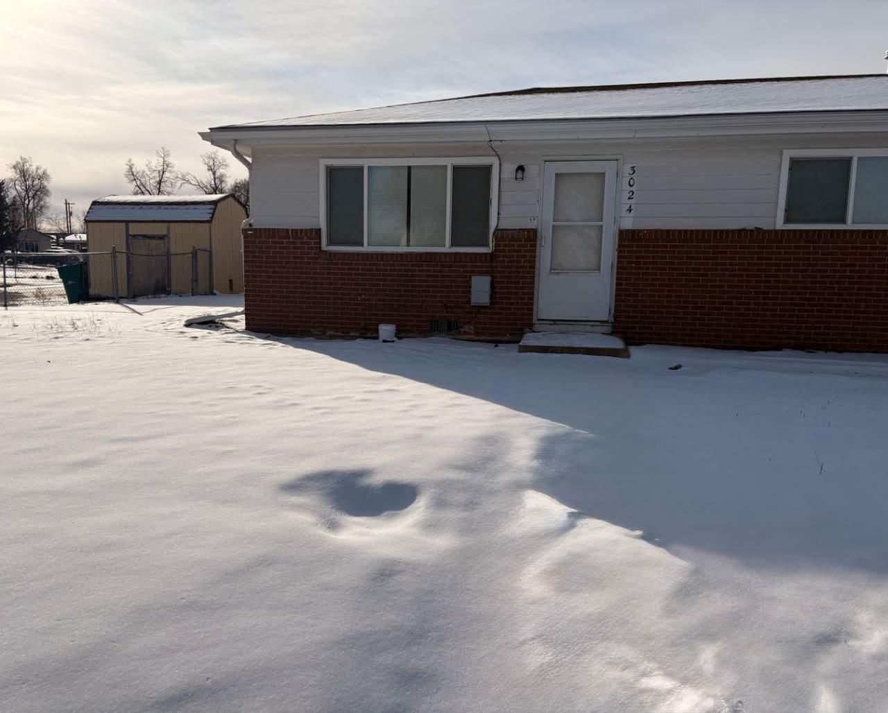 Charming 2-Bedroom Oasis with Spacious Front Yard!