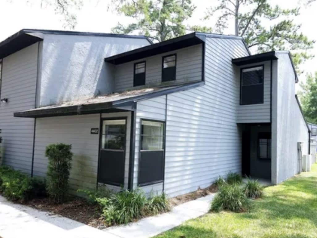 4402 SW 21st Lane - .