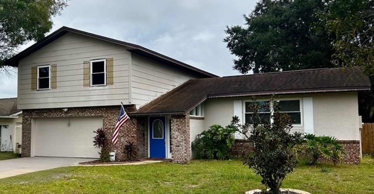 Beautiful Two-story home with Pool 3/2/2 car garage