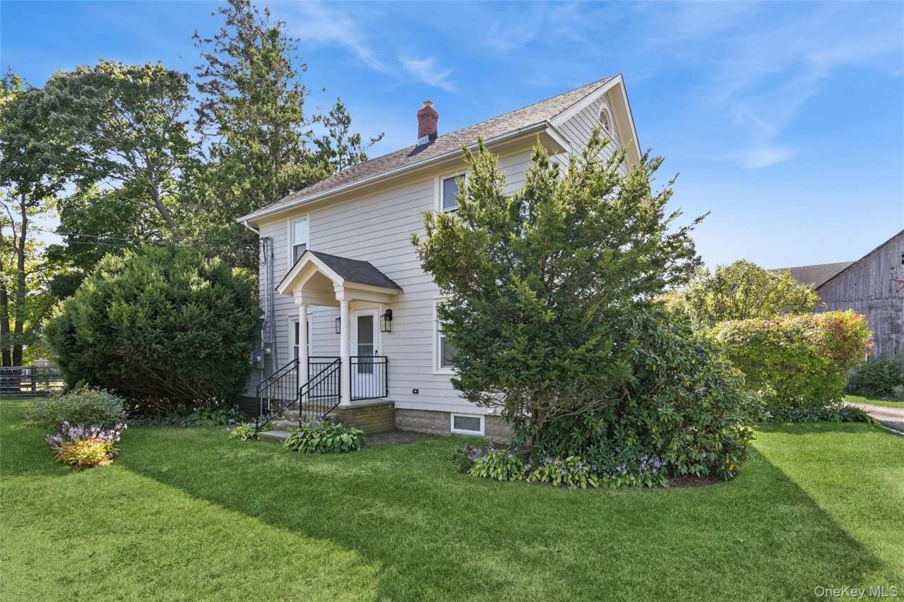 335 Herricks Lane unit: A