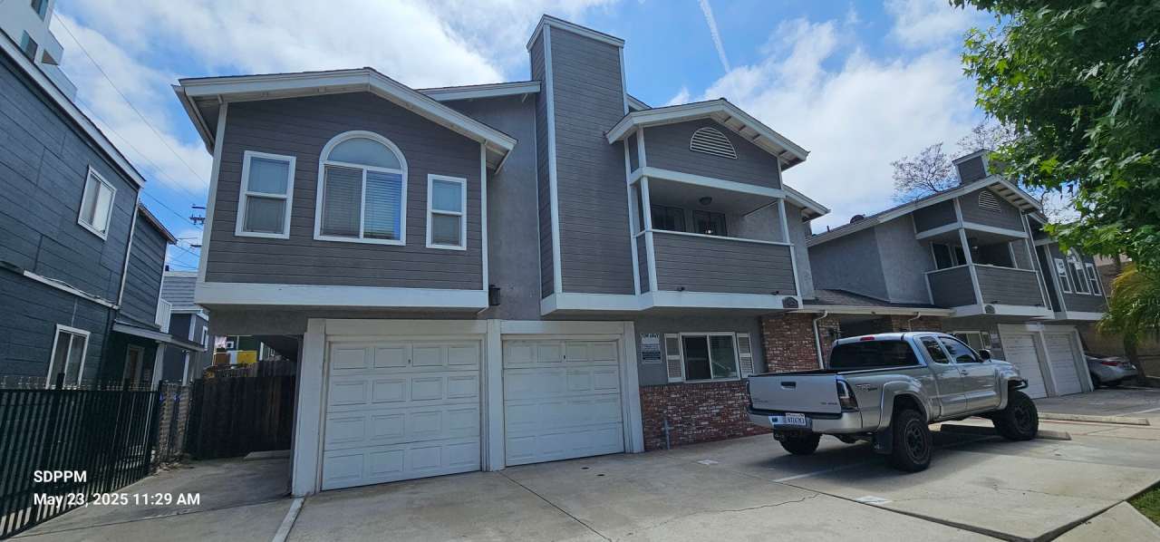 NORTH PARK - SAN DIEGO. Nice 2 Bedroom / 2 Bath Condo. AVAILABLE 06/01/2025.