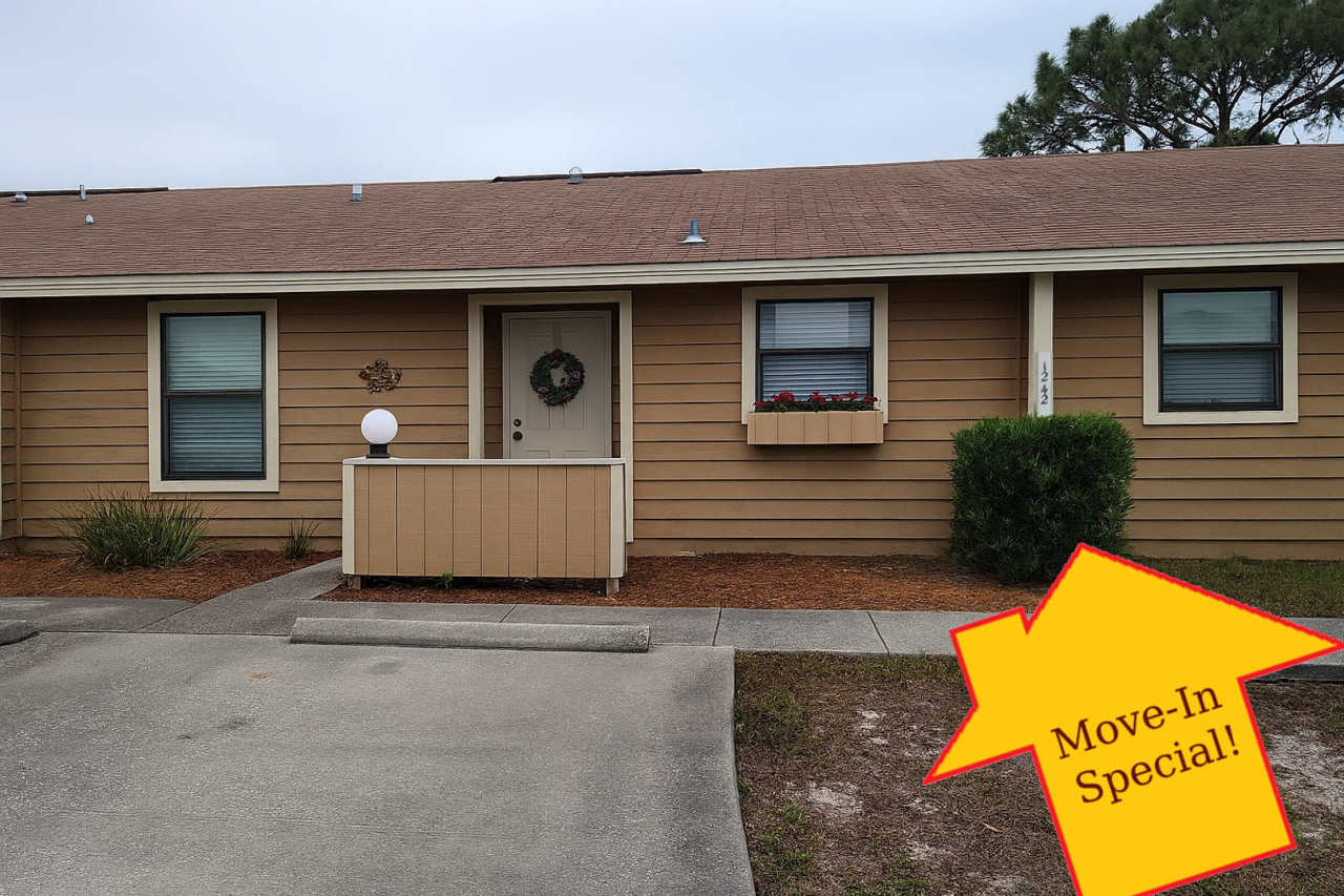 $1195 - Jefferson Square - Updated 2/2