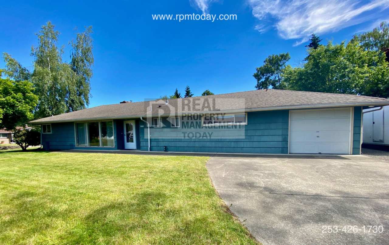 Charming 3 Bedroom Rambler in Tacoma!