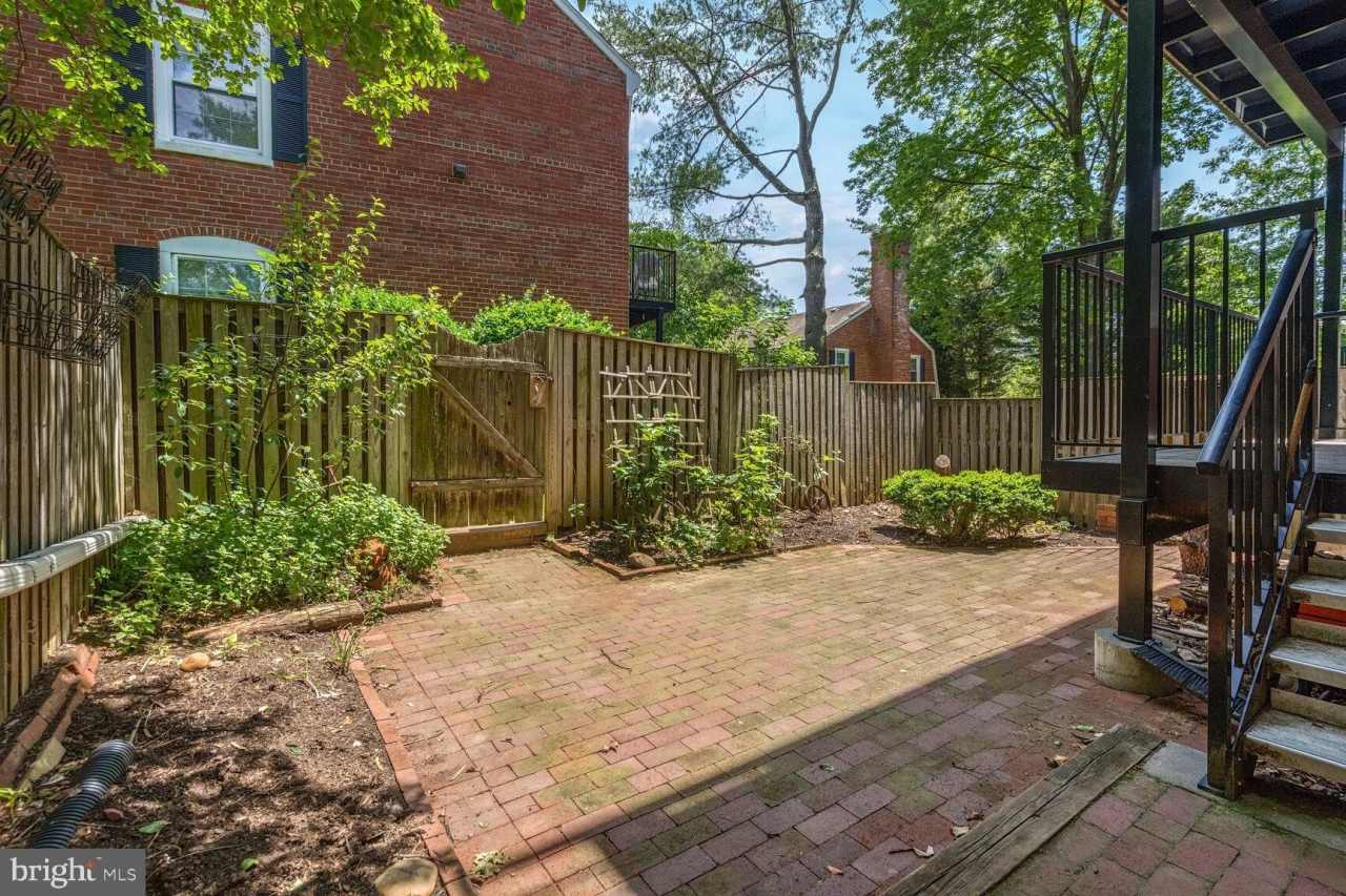 3010 S COLUMBUS STREET