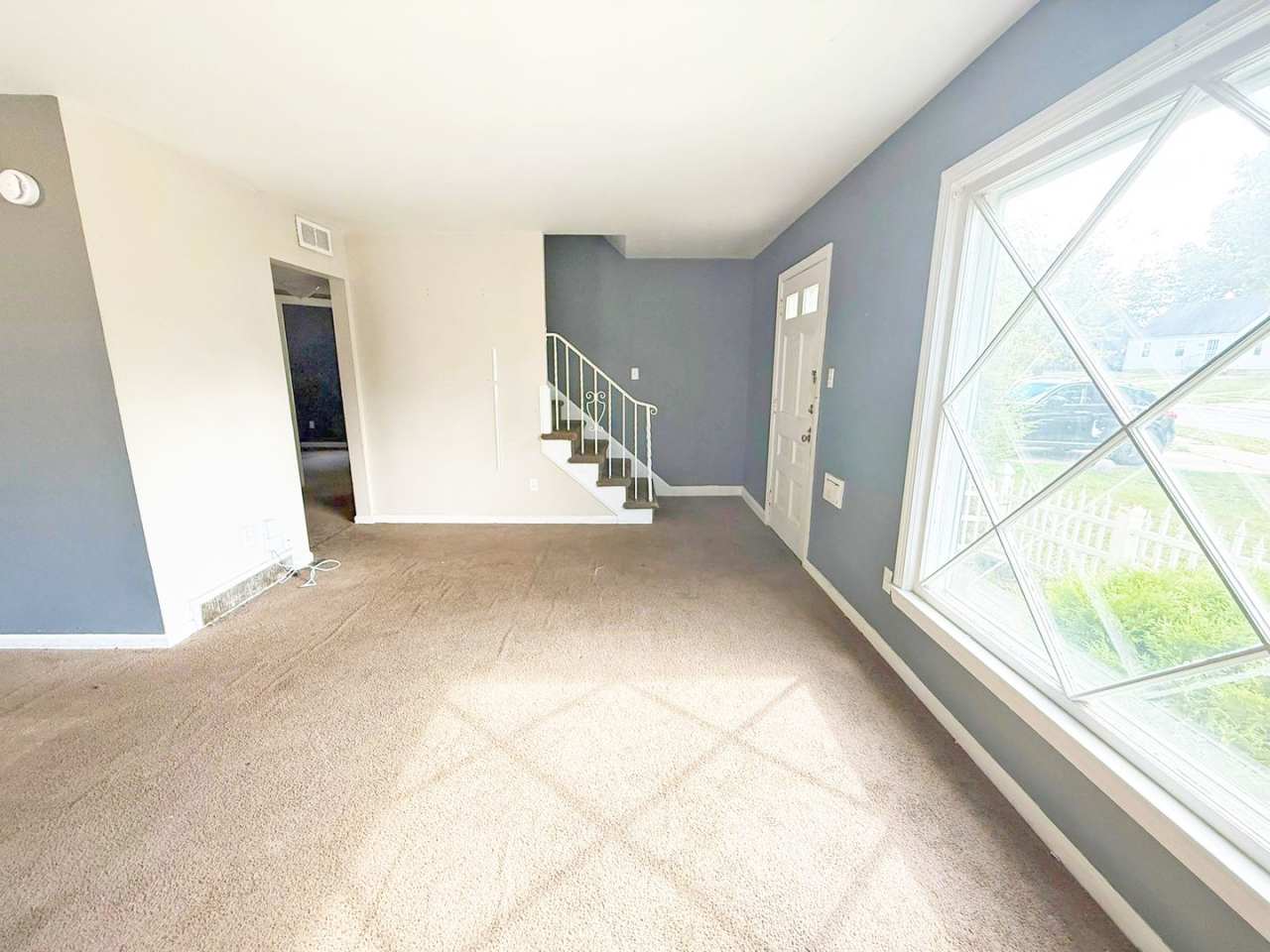 3 BED 2 BATH BEAUTIFUL SINGLE FAMILY HOME IN CLEVELAND!