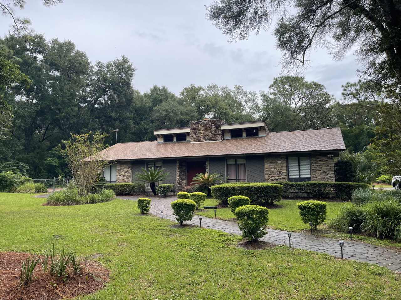 Unit 3 840 Ferne Drive