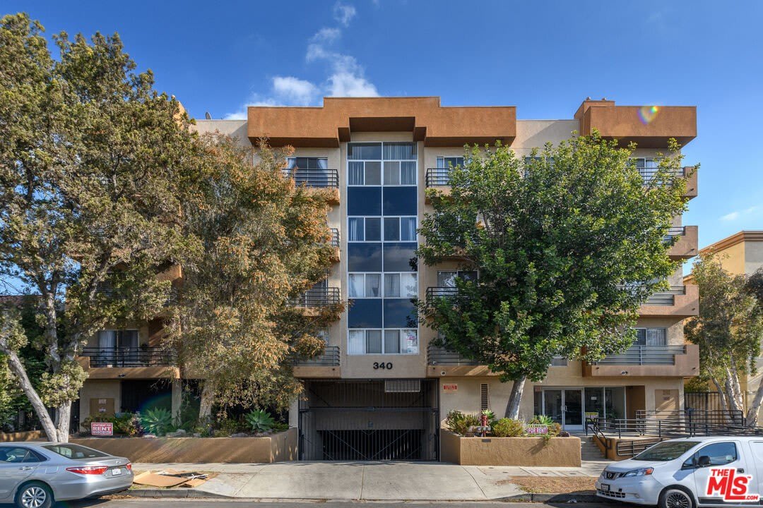 340 N Hayworth Ave