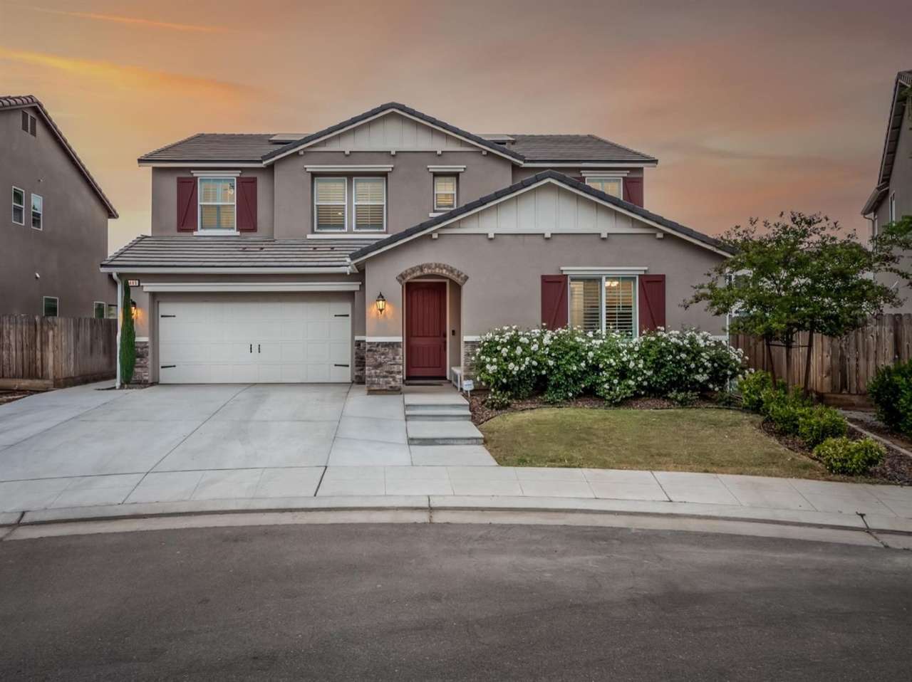 Newly Built 5 Bedroom Home Near Clovis East