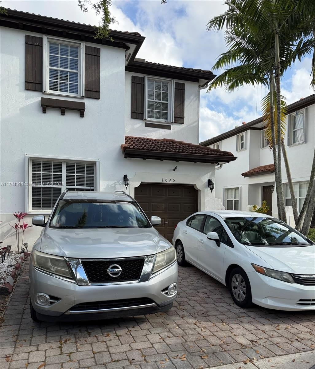 1065 NE 30th Ave