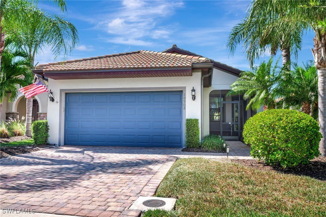 10908 Clarendon Street