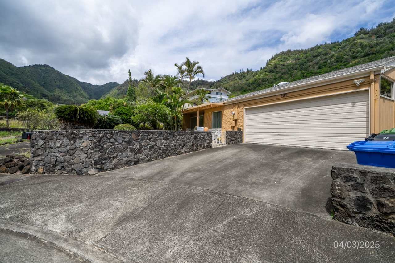 $3,645 / 3BR - 3BR/2BA Multi-Unit House in Kuliouou – Must See! Text to Schedule an Appointment!