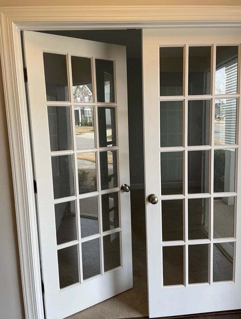 Room for Rent in 4 Bedroom Home at Farm Pond Trl