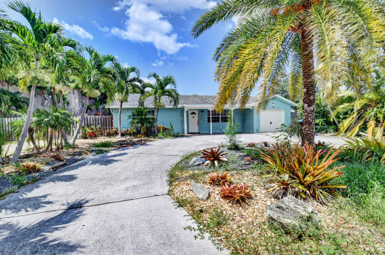 727 Southwest 25th Avenue