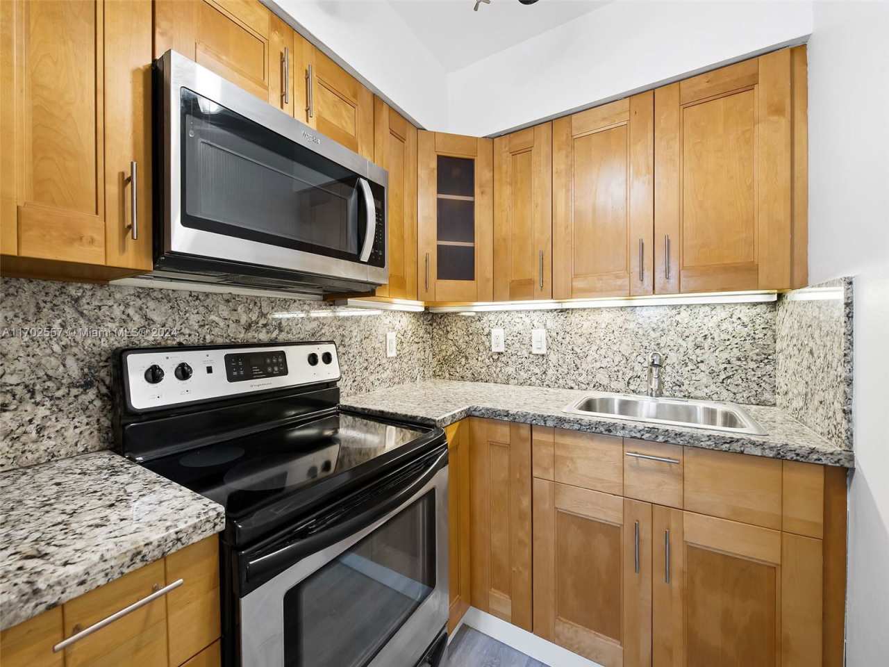 1816 East Oakland Park Boulevard