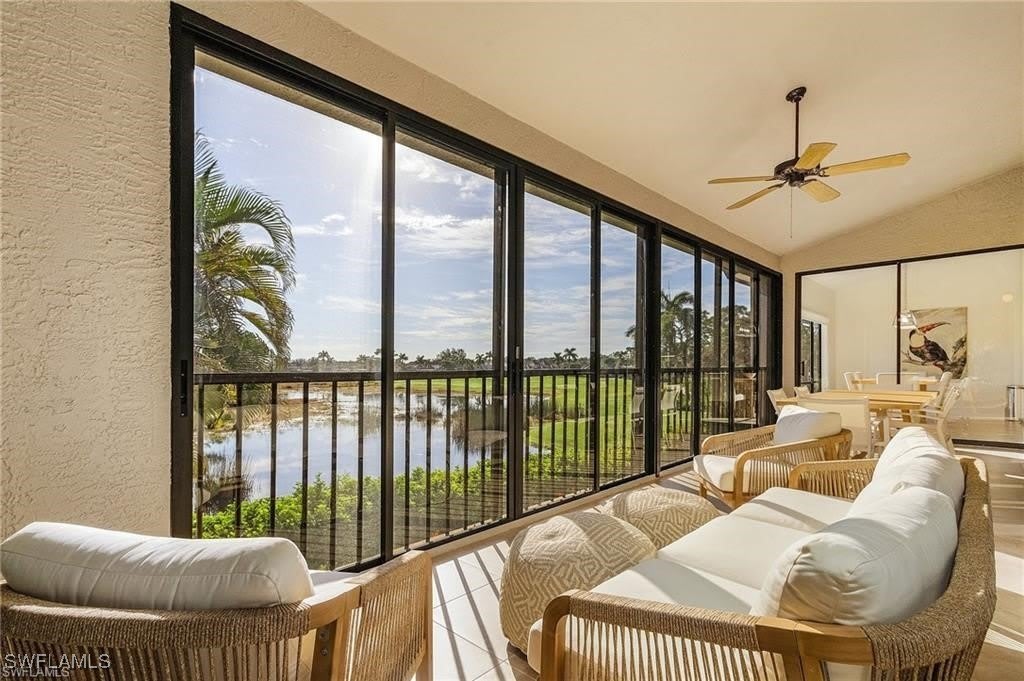 27155 Oakwood Lake Drive unit: 201