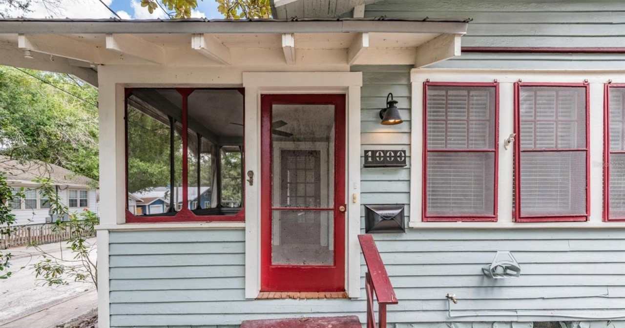 1000 E CRENSHAW STREET