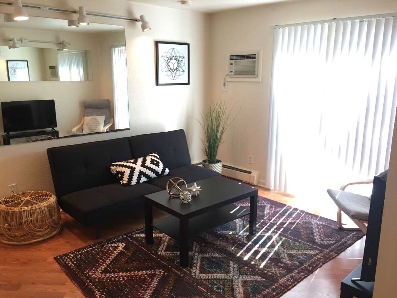 RENT SPECIAL  LEASE OPTIONS! Cat-friendly 2 BD/1 BA (680-101)