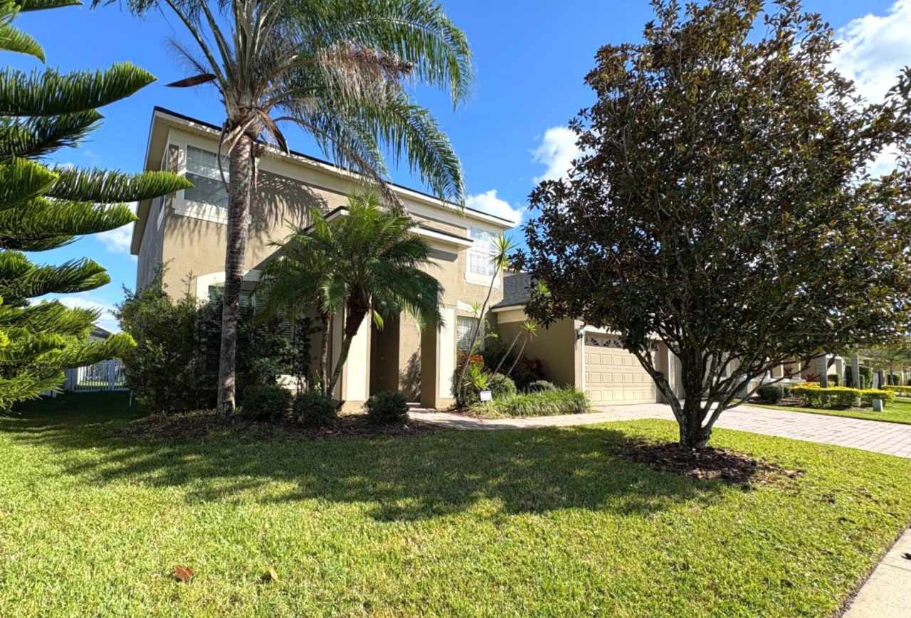 Available NOW! Stunning 5-Bedroom Home in Gated Avalon Lakes Community