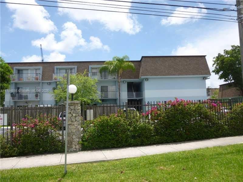 9621 SW 77 AV