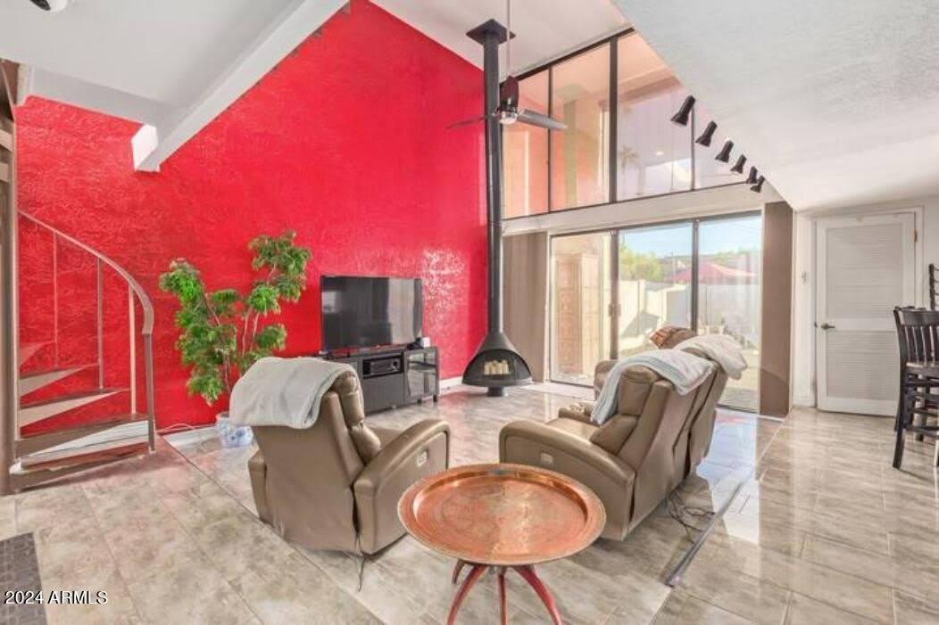 2615 E Campbell Avenue