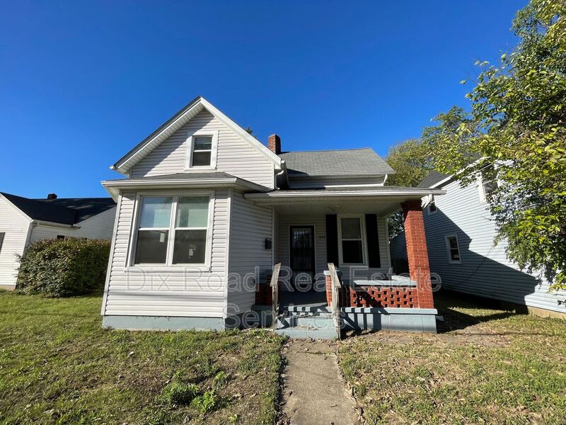 830 St. Clair Avenue