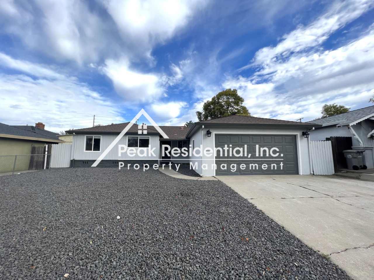 Beautifully Updated 3bd/2ba Home with 2 Car Garage!