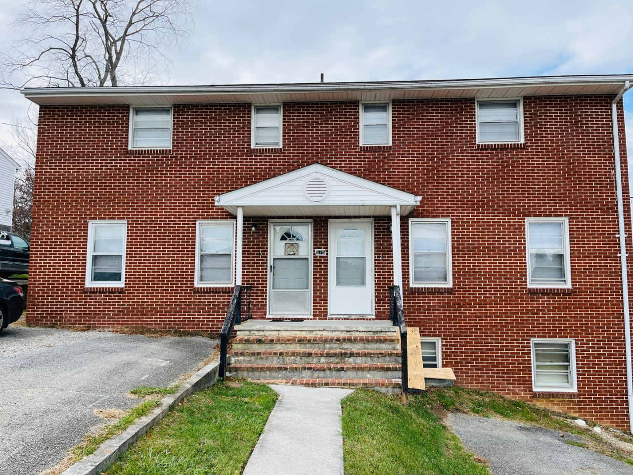 2 Bedroom, 2 Bath Townhouse