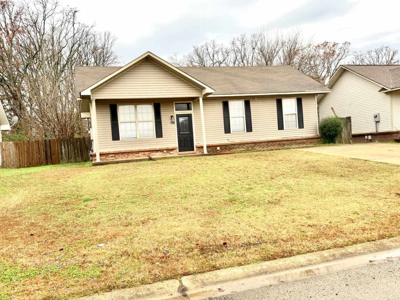 3 Bed / 2 Bath in Jonesboro Available Now!