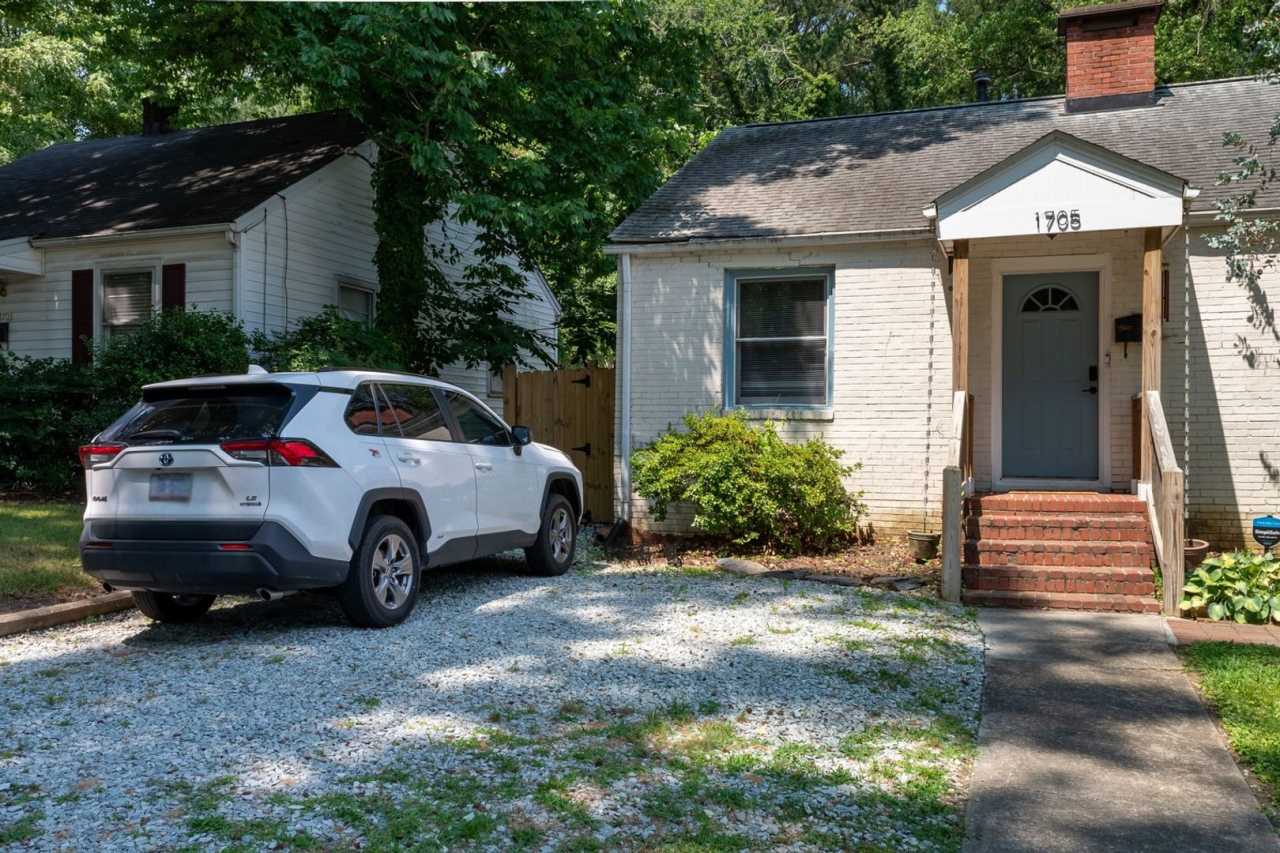 Charming 2BR House in Durham