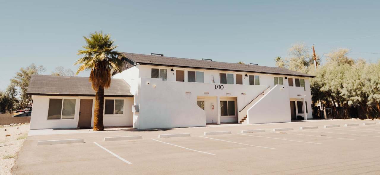 Boho On 31st- Fully Furnished Unit