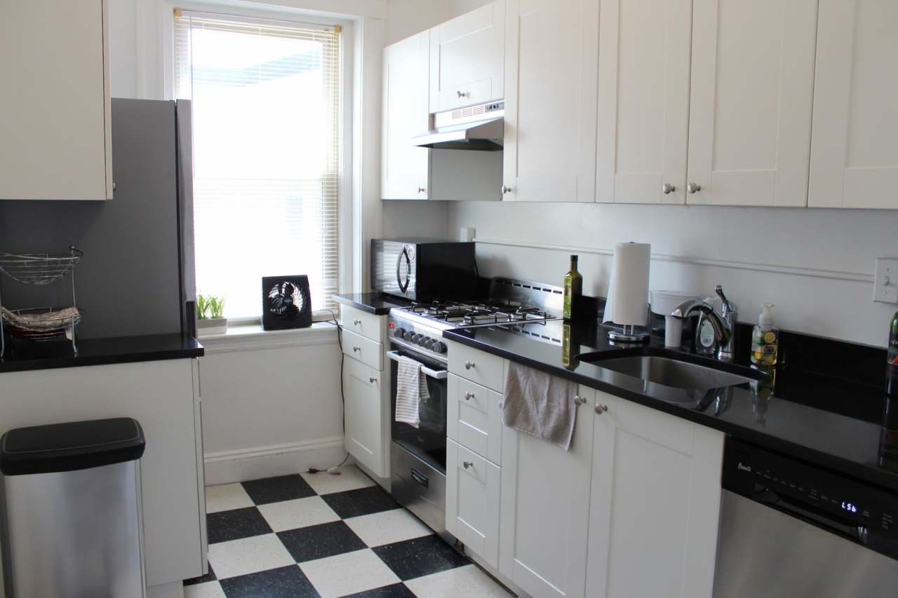 Large 2 bed located near the Green Line in Allston.