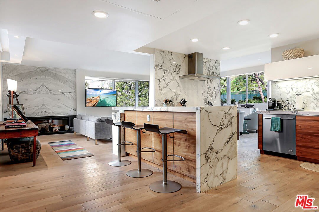 17352 W Sunset Blvd unit: 301