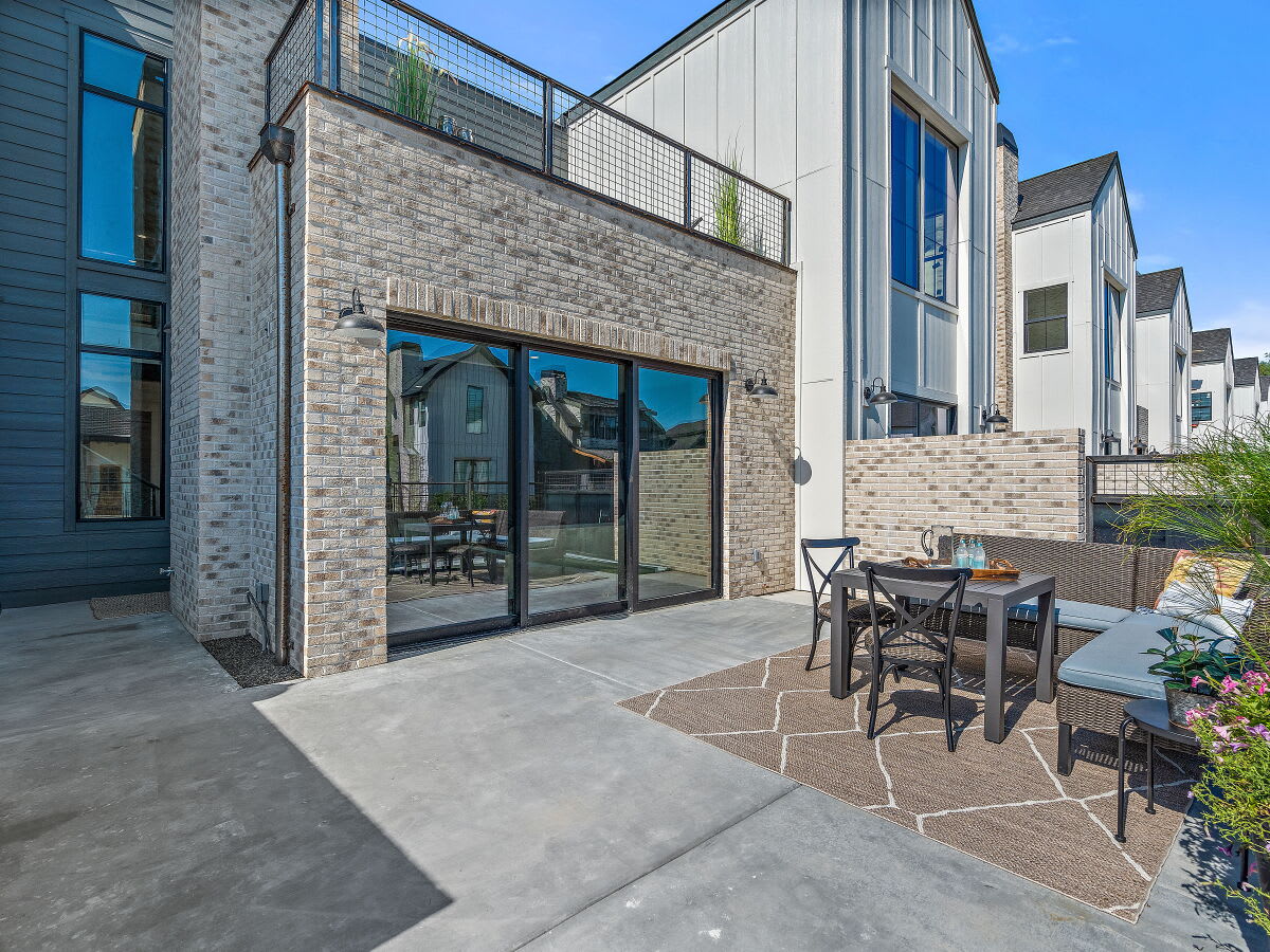 2510 W Iron Coop St - 1