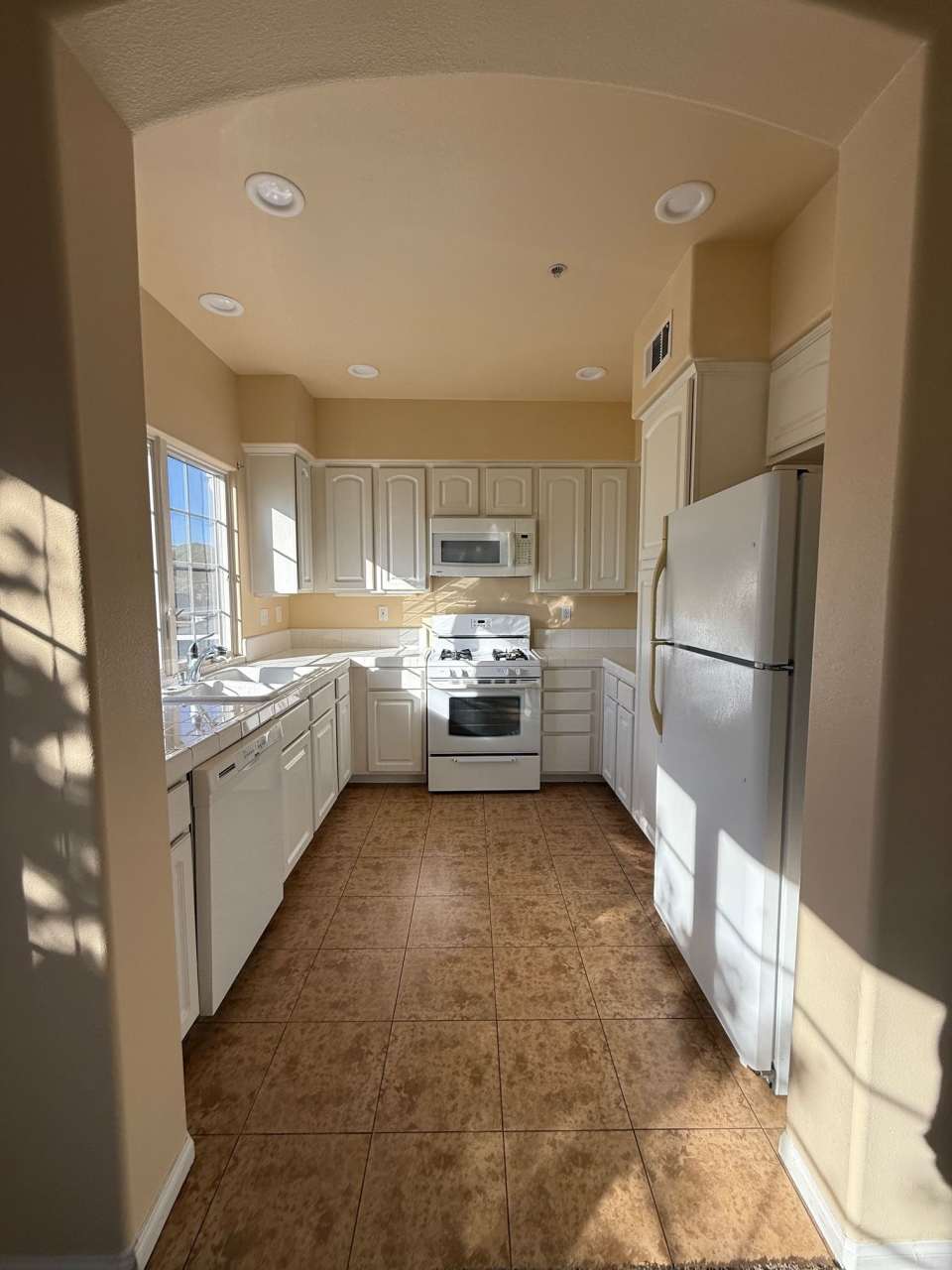 595 Avenue of Flags - 203