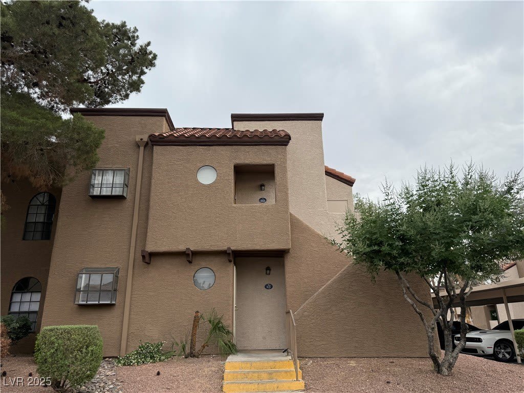 2966 Juniper Hills Boulevard