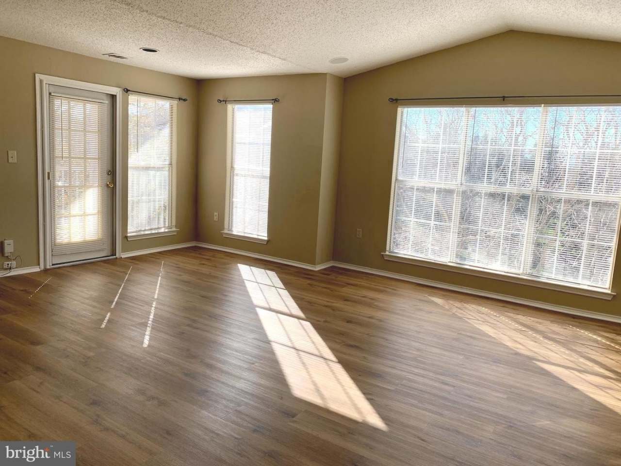 21033 TIMBER RIDGE TER #304